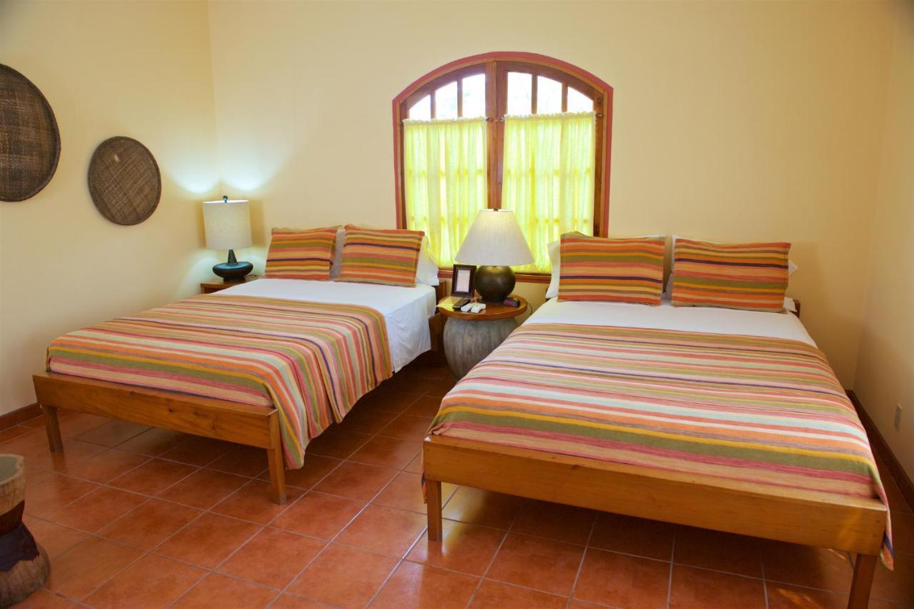 Coral House Bed & Breakfast ปุนตากอร์ดา ภายนอก รูปภาพ