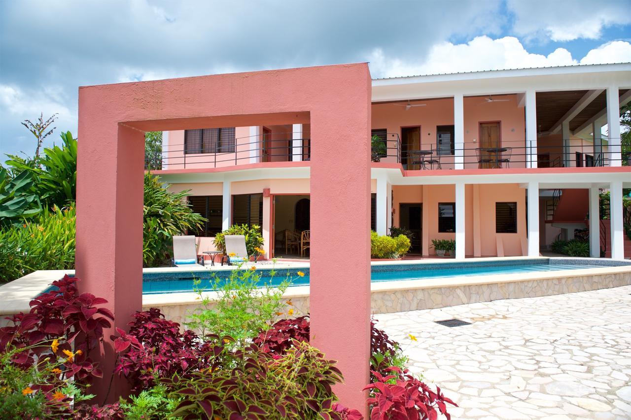 Coral House Bed & Breakfast ปุนตากอร์ดา ภายนอก รูปภาพ