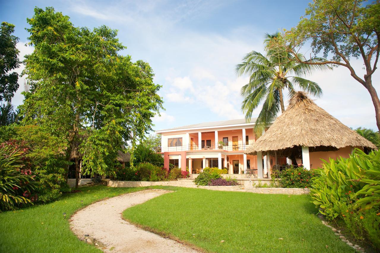 Coral House Bed & Breakfast ปุนตากอร์ดา ภายนอก รูปภาพ